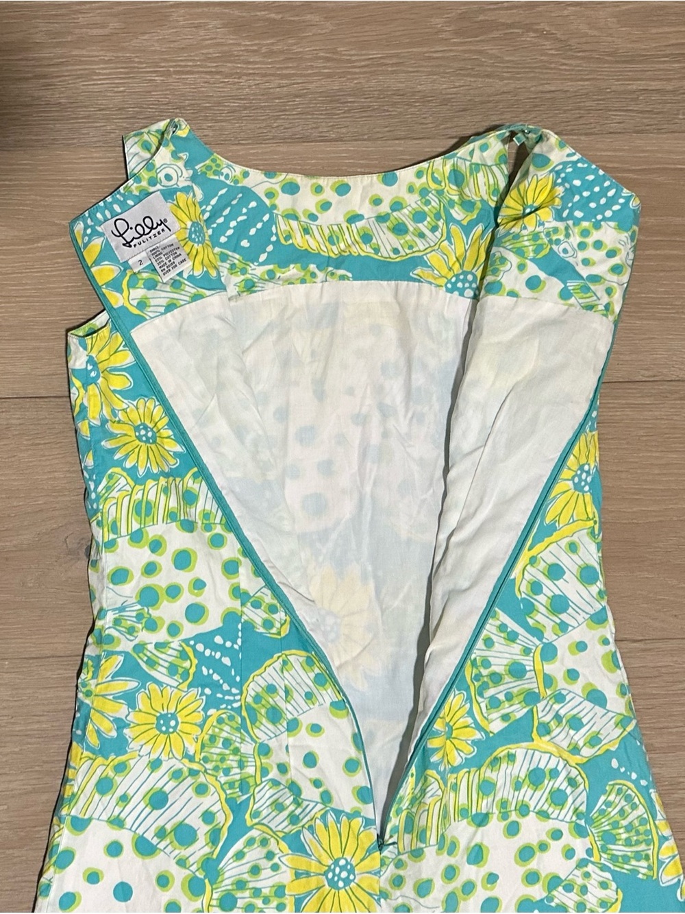 Vintage Lilly Pulitzer Dress in Big Fish Print. Size XS - Picture 5 of 12